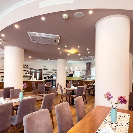 Štúrovo Wellness Hotel Thermal מראה חיצוני תמונה