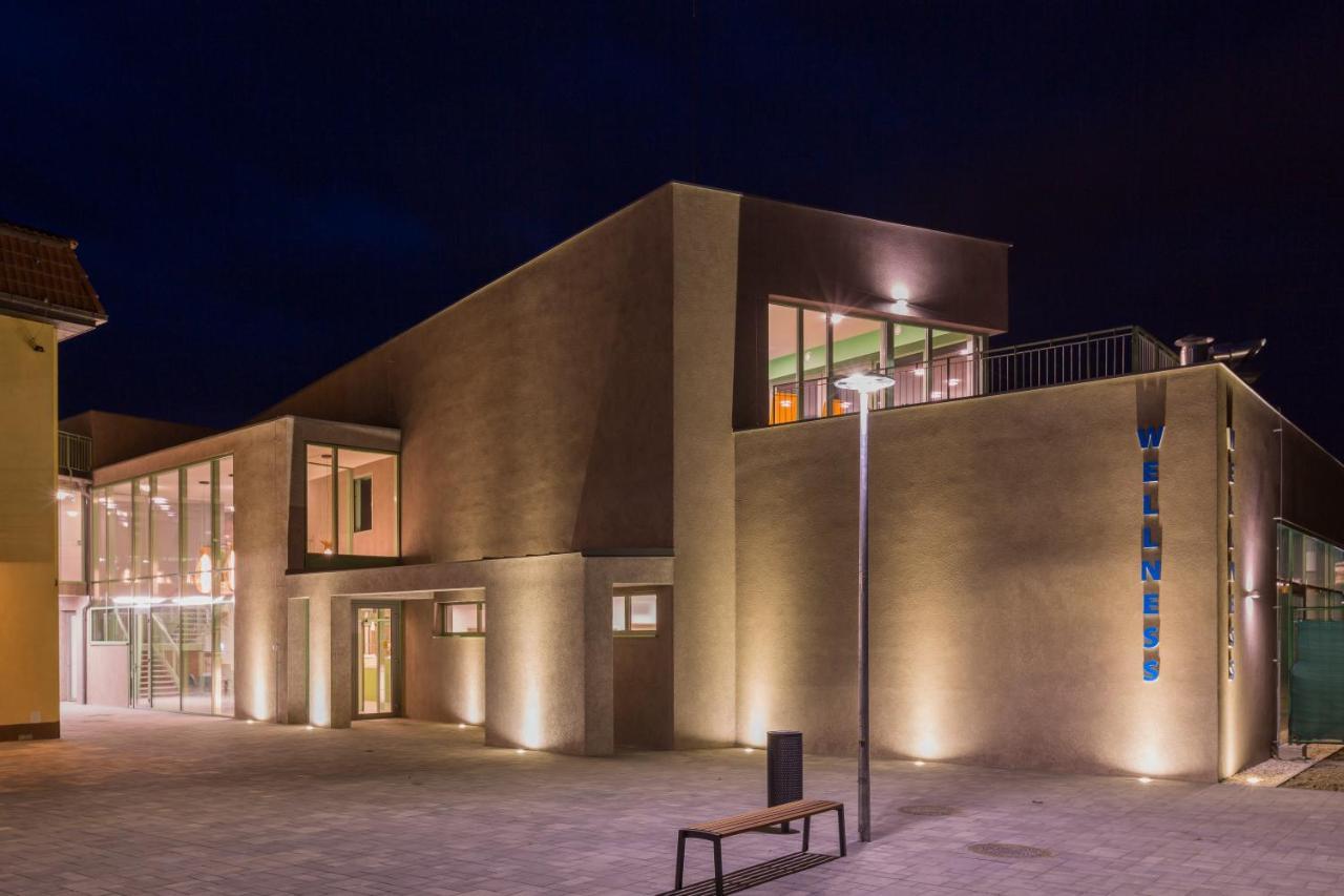 Štúrovo Wellness Hotel Thermal מראה חיצוני תמונה