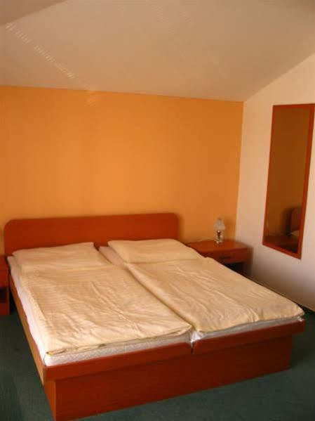 Štúrovo Wellness Hotel Thermal מראה חיצוני תמונה
