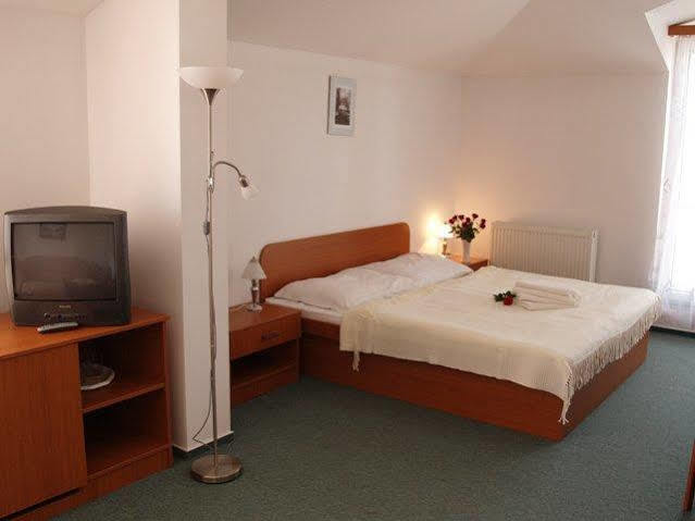 Štúrovo Wellness Hotel Thermal מראה חיצוני תמונה