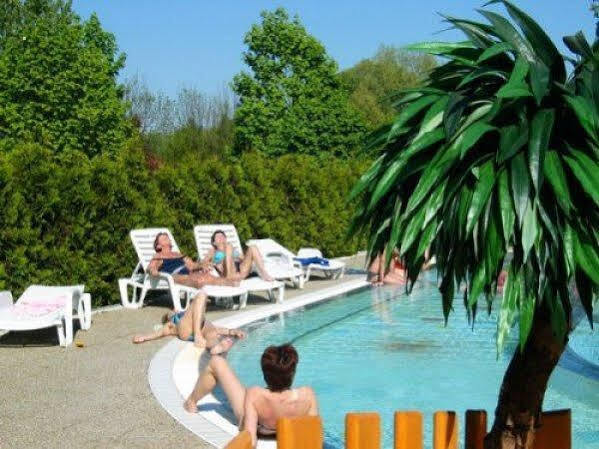 Štúrovo Wellness Hotel Thermal מראה חיצוני תמונה