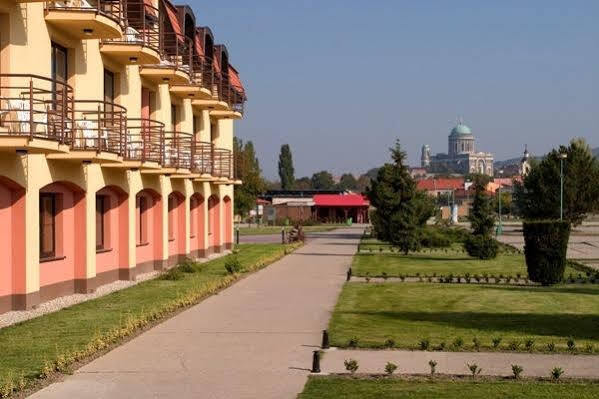 Štúrovo Wellness Hotel Thermal מראה חיצוני תמונה
